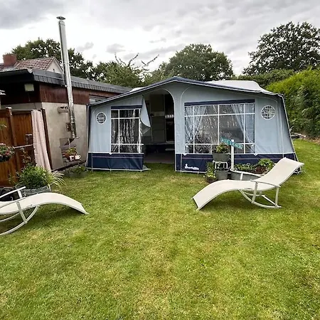 Apartment Schlaflodge Wohnwagen In Idyllischer
