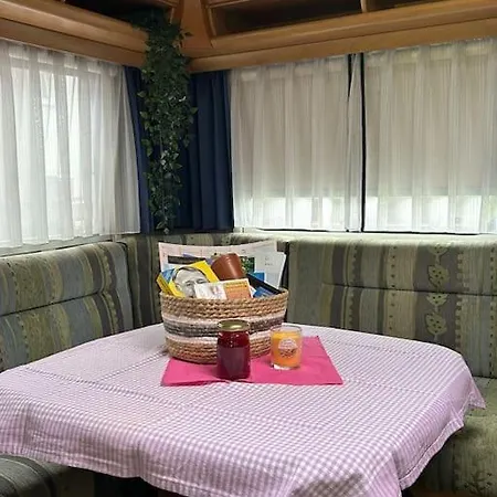 Apartment Schlaflodge Wohnwagen In Idyllischer